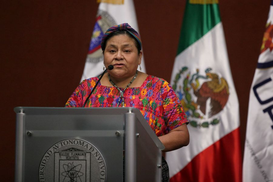 Rigoberta Menchú en la Conferencia “Derechos Humanos de los migrantes y de las poblaciones indígenas migrantes (2015).